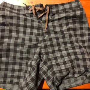 Patagonia mens shorts plaid size 33